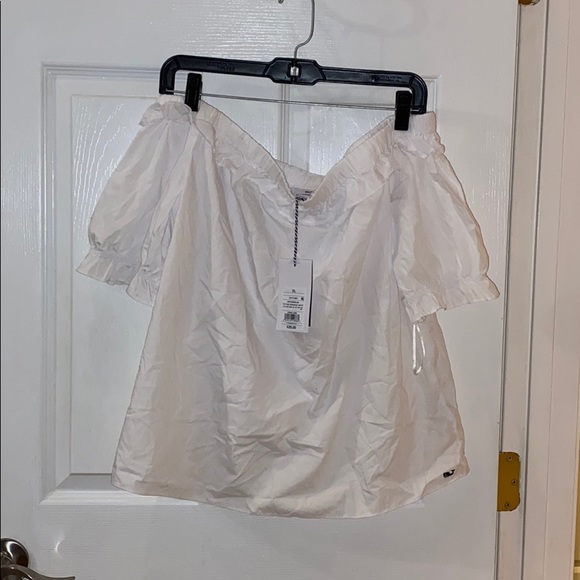Vineyard Vines Tops - Vineyard Vines NWT White Off the Shoulder Blouse